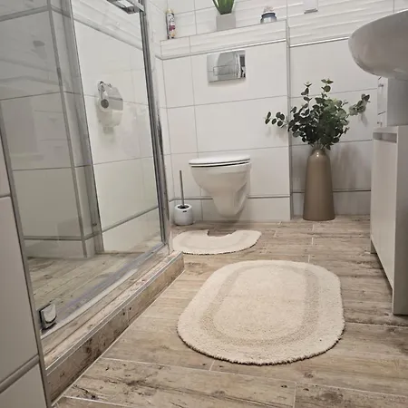 Zoe Балатонмариафюрдё